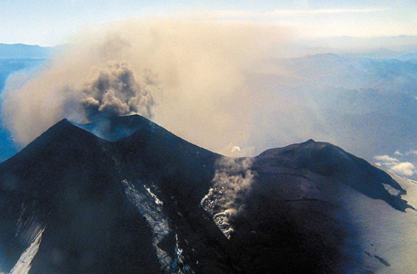 Alerta ante posibles aluviones por volcán Llaima