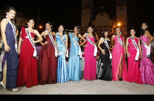 Presentan candidatas a la reina de la feria Isidra