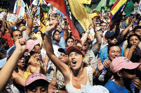Candidatos cierran campaña