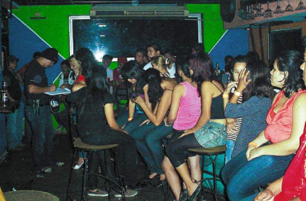 Rescatan 23 menores de un club nocturno