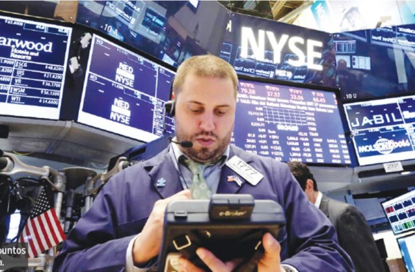 Wall Street cierra mixto y el Dow Jones baja 0.04 %