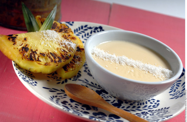 Cómo elaborar gelatina de piña y coco