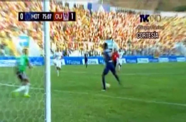 VIDEO: El ridículo de Rubilio Castillo por querer definir como crack