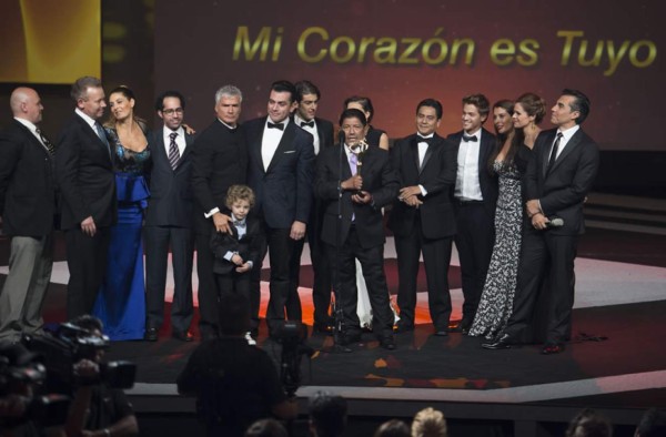 'Mi Corazón es Tuyo' gana en Premios TVyNovelas