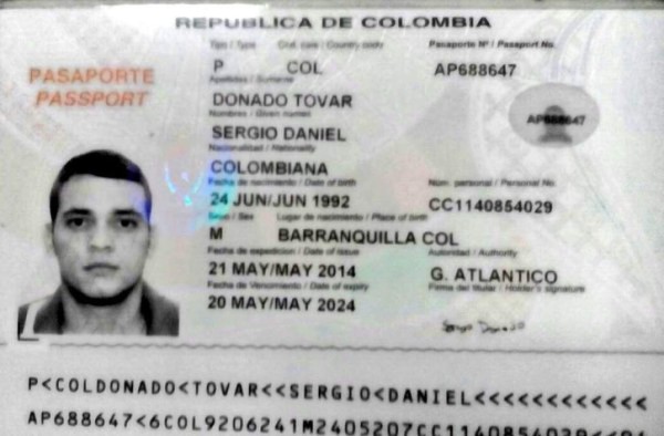 Detienen a dos colombianos en aeropuerto sampedrano