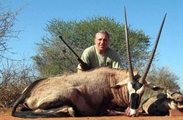 Stoitchkov, condenado en las redes sociales por cazar animales