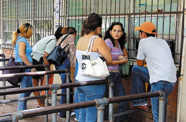 Matrículas se normalizan en la Unah-vs