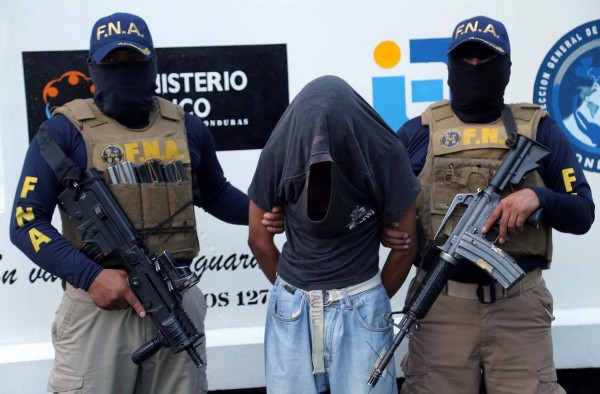 Capturan a menor por supuesta extorsión