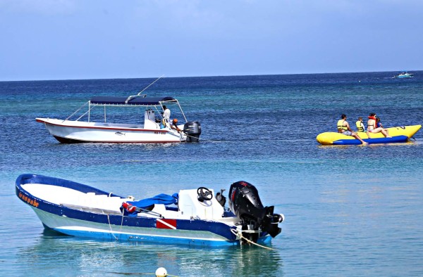 A Roatán y Cancún es donde más viajan turistas hondureños