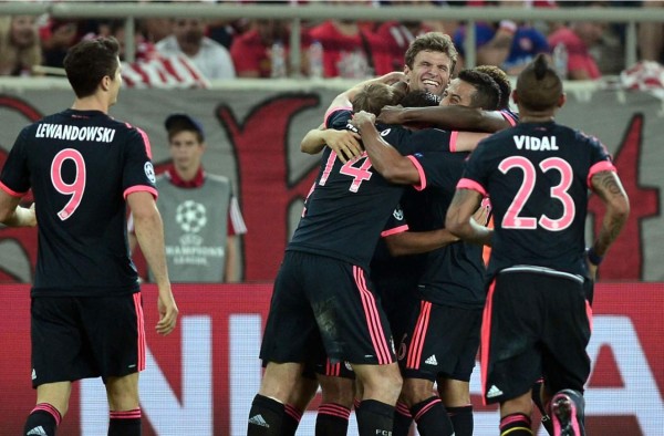 El Bayern salda con goleada su visita al Olympiakos