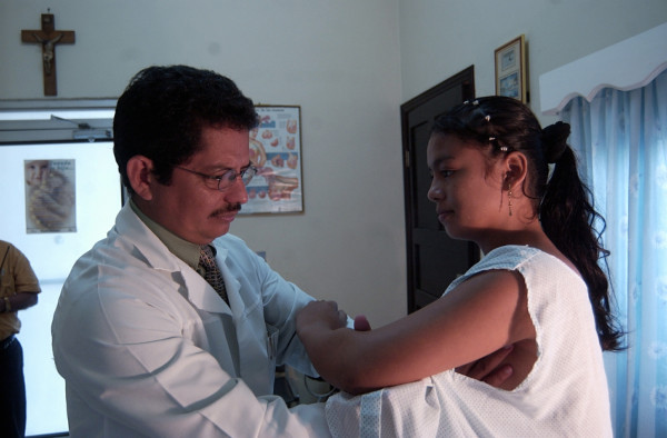 Manuel Maldonado: 'A diario opero cáncer en nombre de Dios”