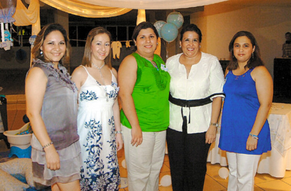 César Adrián ya nacerá