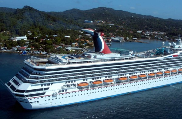 Cruceros de Florida amenazan con no llegar más a Roatán