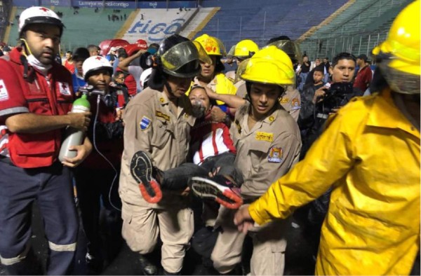 El Gobierno y La Liga Nacional se reúnen en pro de la paz en los estadios