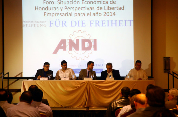 Industriales se preparan para los retos que trae el 2014