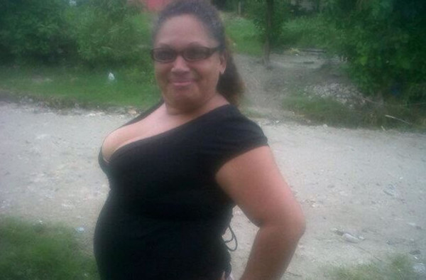 En discusión política hombre ultima a mujer