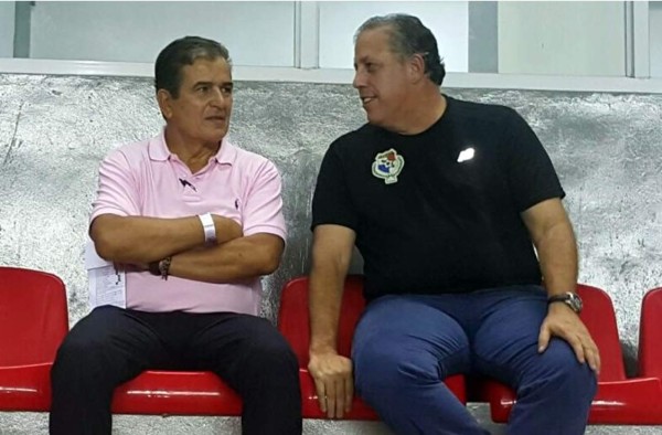 Jorge Luis Pinto espía a El Salvador en Panamá