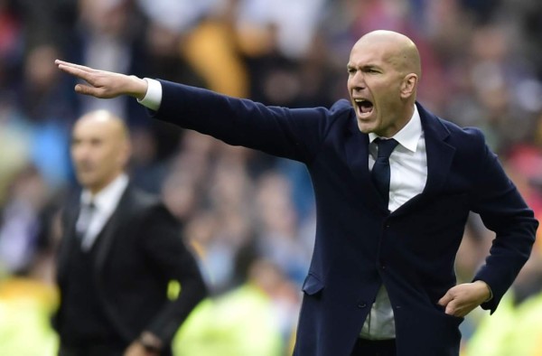 Zidane: 'Somos segundos, falta un partido y en fútbol todo puede pasar'