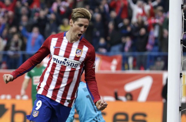 Fernando Torres anota su gol 100 en remontada del Atlético