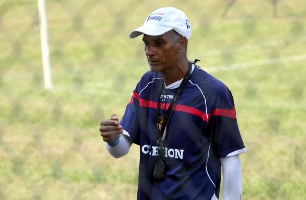 Horacio Londoño es nuevo técnico del Victoria