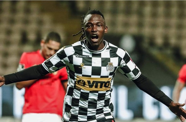 Alberth Elis, elegido MVP del partido contra el Benfica tras su golazo