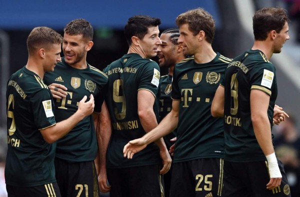 El Bayern vuelve a recetar otra escandalosa goleada y Lewandowski alcanza un nuevo récord