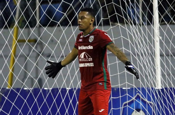 Denovan Torres sostiene que fue correcto retirarse del clásico de Copa Presidente