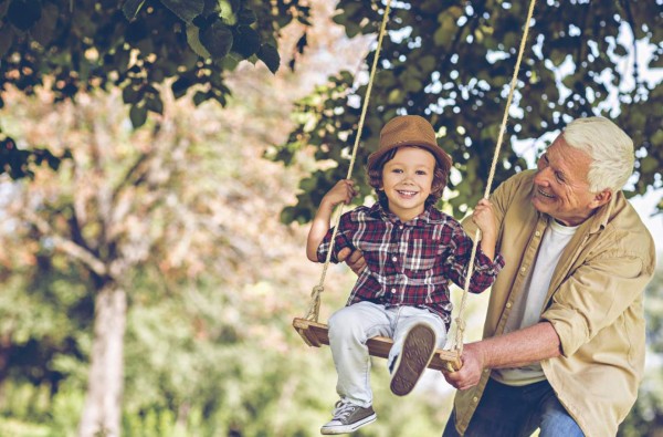 Abuelos: los mejores transmisores de valores