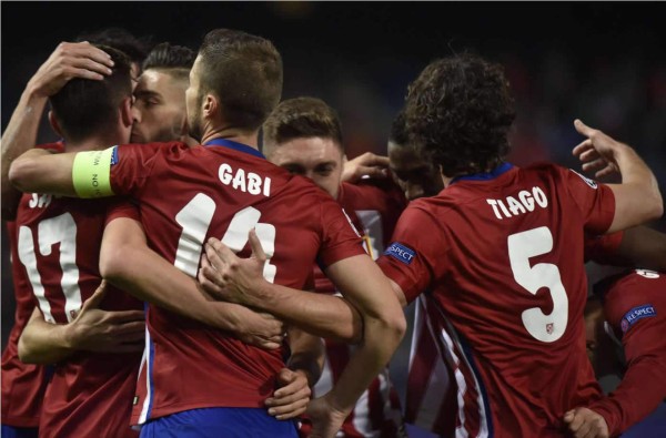 Atlético endereza el rumbo en Champions con goleada