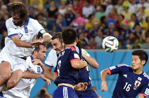 Japón y Grecia firman un empate que no beneficia a ninguno