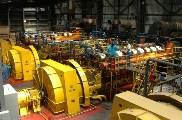 Comisión prepara licitación para compra de energía