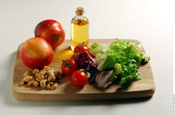 Ensalada de duraznos asados con queso de cabra