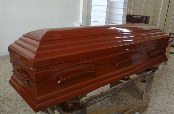 Cuerpos de fallecidos por COVID-19 no podrán ser velados, informa Salud