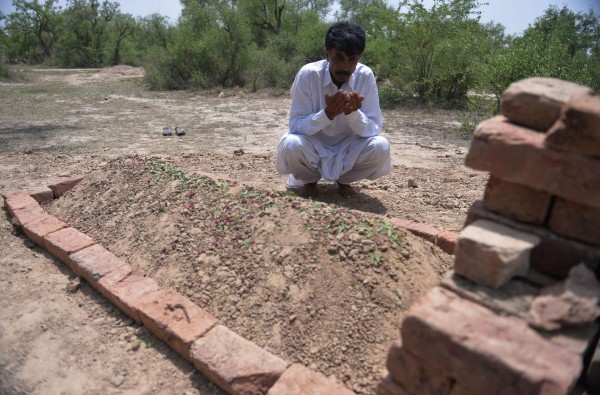 'Maté a mi primer esposa para casarme con Parveen': Esposo de mujer lapidada