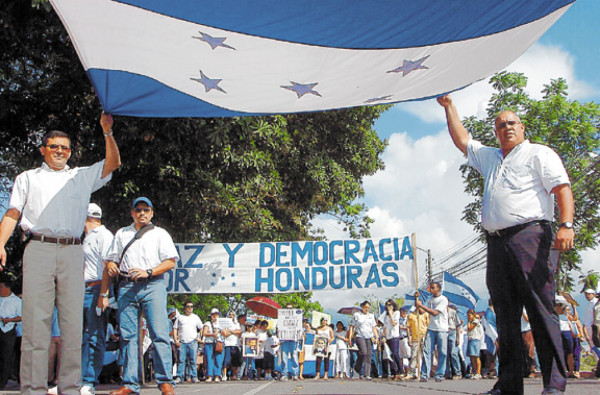 La Ceiba clama paz para Honduras