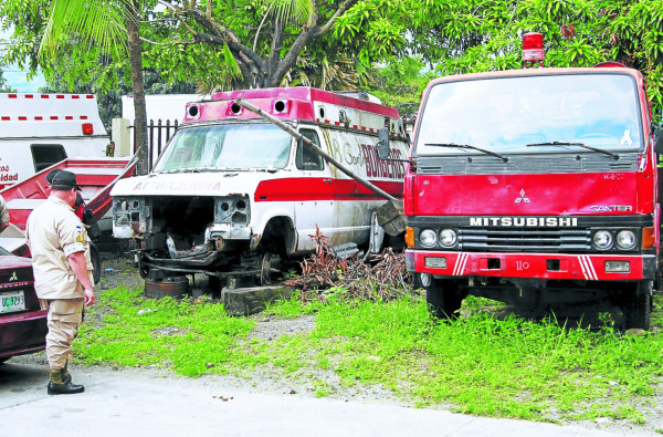 Bomberos sampedranos sin equipo ni personal para afrontar emergencias