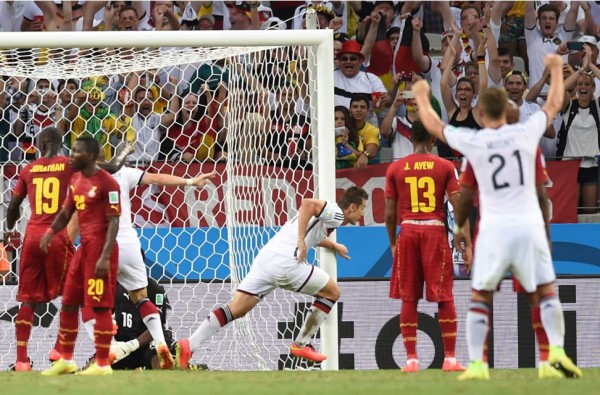 Klose salva a Alemania el día que entra en la historia de Mundiales