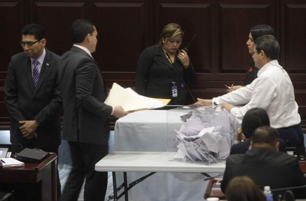 De transparente y democrático tildan proceso para elegir la nueva Corte