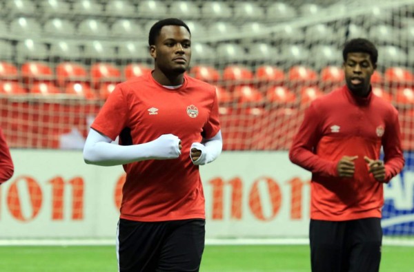 Cyle Larin: 'Solo sé que Honduras es un equipo físico”