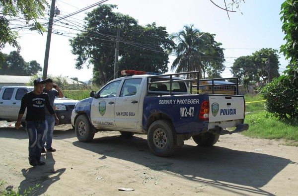 Asesinan a un hombre en solar baldío de la colonia Villa Ernestina
