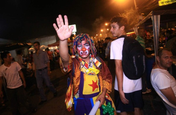 San Pedro Sula culminó su feria con carnaval lleno de sorpresas