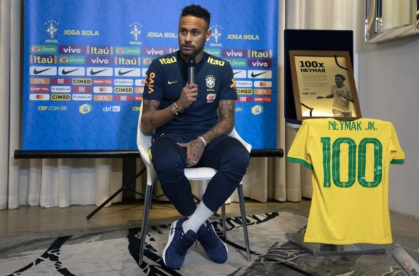 Neymar: 'Todo mundo sabe que me quería marchar del PSG, pero ahora estoy feliz'