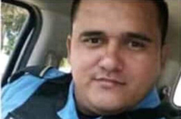 Agente de la Policía muere embestido por un carro cuando conducía su moto
