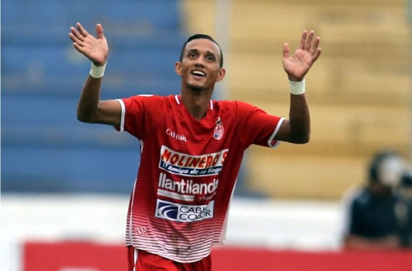 Diego Reyes está entre Olimpia y Marathón