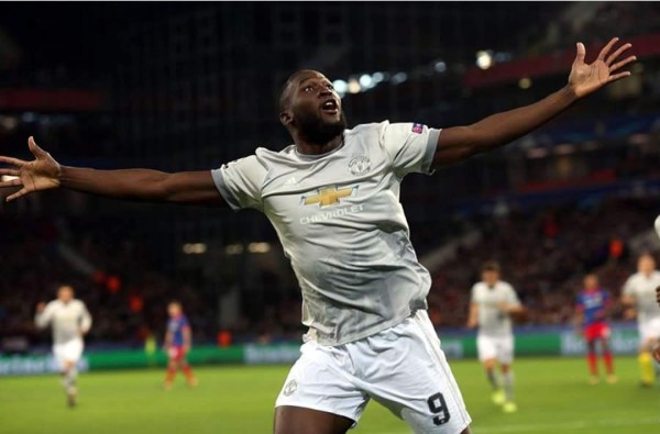 El Manchester United aplasta al CSKA Moscú con Lukaku como figura