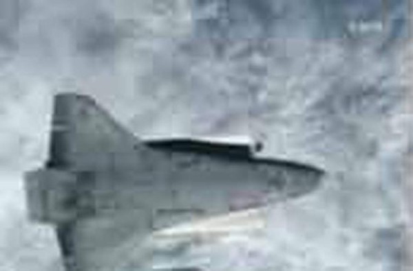 Detectan grieta en parte inferior del transbordador Endeavour