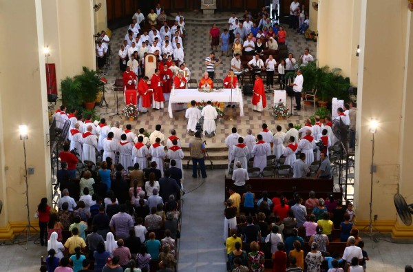 A proclamar la fe llama Iglesia a sampedranos