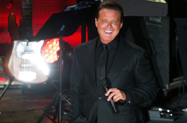 Luis Miguel vuelve a abandonar concierto