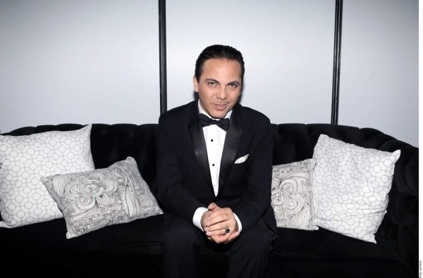 Cristian Castro presenta a su nueva novia