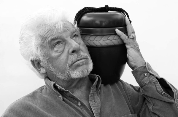 De cenizas a diamante humano: opciones post cremación que vetó la Iglesia Católica